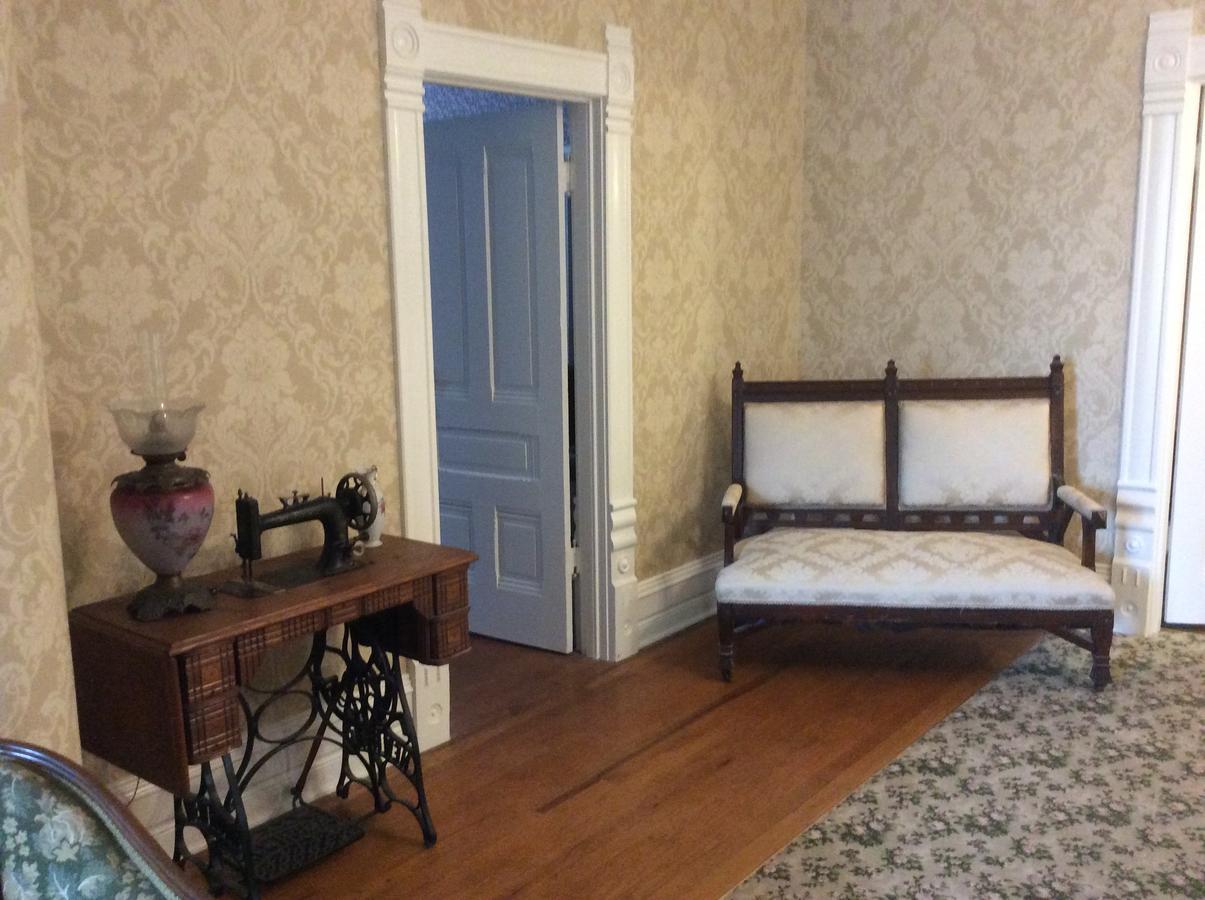 Grand Avenue Bed And Breakfast Carthage Exterior foto